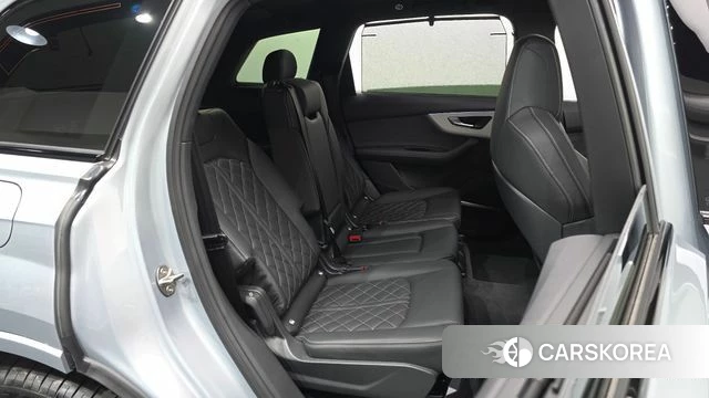 Audi Q7 (4M) 2025 Серебряный из Кореи, фото 2