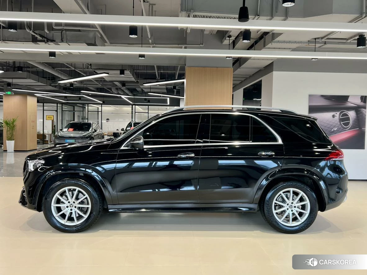 Mercedes-Benz GLE 2020 Черный из Китая, фото 2