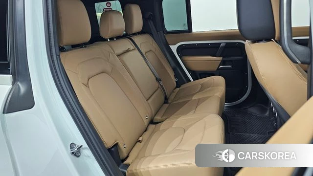 Land Rover Defender (L663) 2026 Белый из Кореи, фото 2