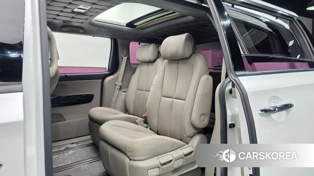 Kia The New Carnival 2018 Белый из Кореи, фото 2