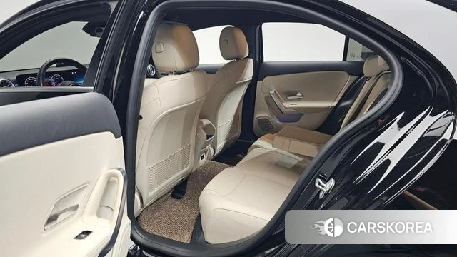 Mercedes-Benz A-Class W177 2024 Черный из Кореи, фото 2