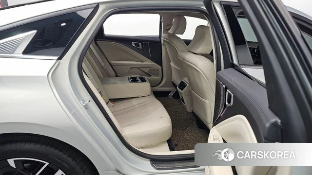 Kia The New K8 2025 Серебристо-серый из Кореи, фото 2