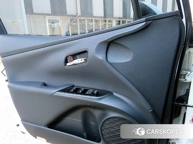 Toyota Prius 4th Generation 2018 Белый из Кореи, фото 2