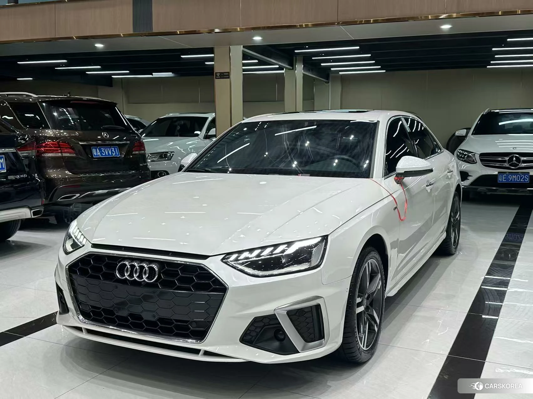 Audi A4L 2020 Белый из Китая, фото 2