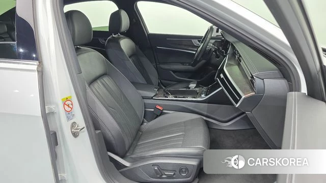 Audi A6 (C8) 2021 Белый из Кореи, фото 2
