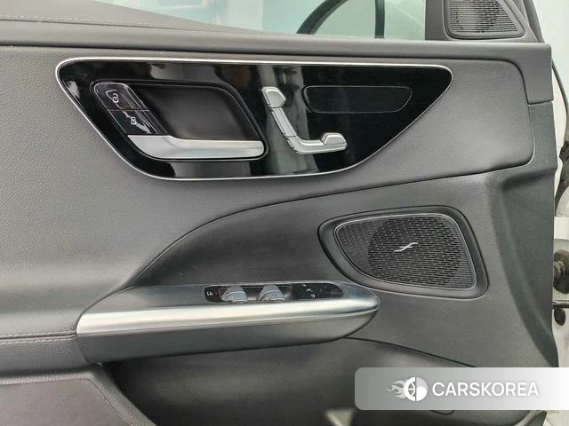 Mercedes-Benz C-class 2024 Белый из Китая, фото 2