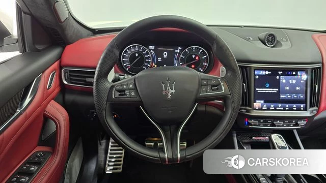 Maserati Levante 2023 Белый из Кореи, фото 2