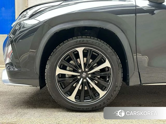 Toyota Crown 2024 Черный из Китая, фото 2