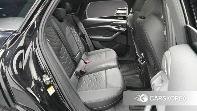 Audi A6 e-Tron 2025 Черный из Кореи, фото 2