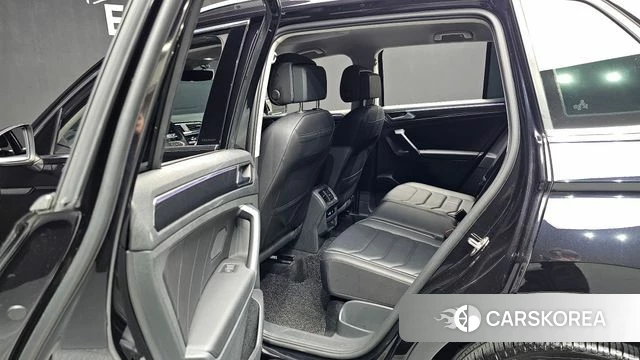 Volkswagen Tiguan second Generation 2022 Черный из Кореи, фото 2