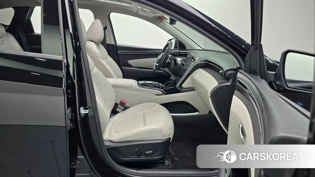 Hyundai Tucson (NX4) 2021 Черный из Кореи, фото 2