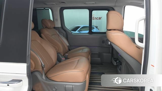 Hyundai Staria 2025 Белый из Кореи, фото 2