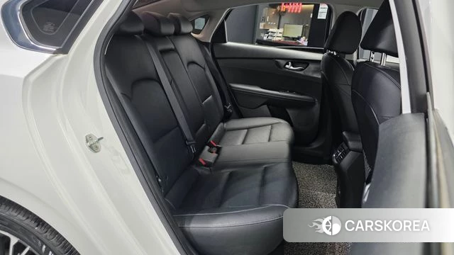 Kia The New K3 2nd generation 2021 Белый из Кореи, фото 2