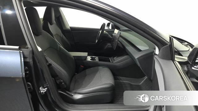 Tesla Model 3 2026 Серый из Кореи, фото 2