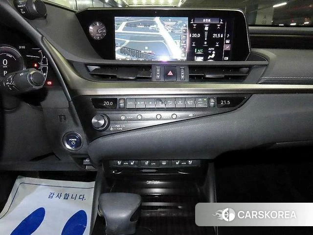 Lexus ES300h 7th generation 2019 Серебряный из Кореи, фото 2