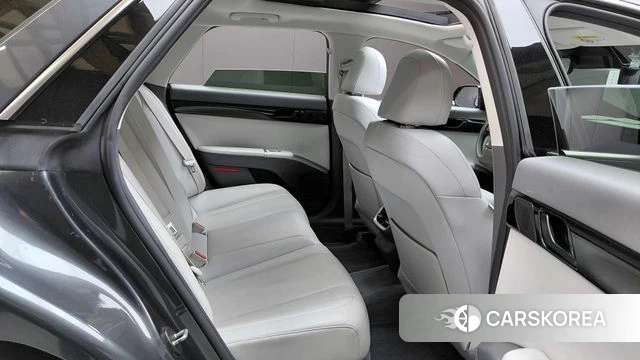 Hyundai Grandeur (GN7) 2023 Серый из Кореи, фото 2