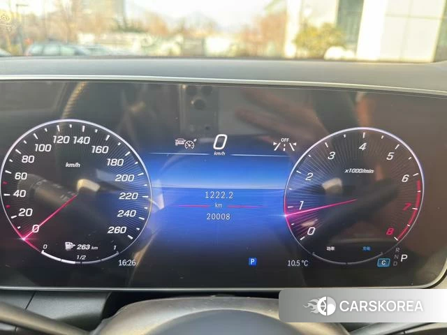 Mercedes-Benz GLC 2024 Черный из Китая, фото 2