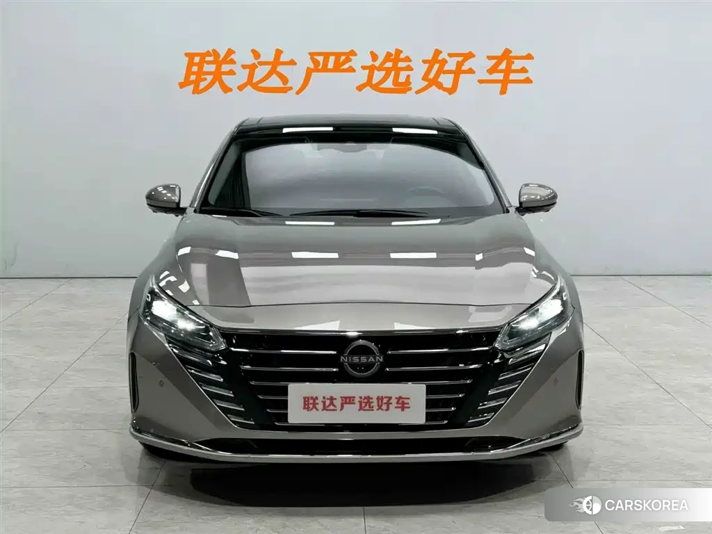 Nissan Altima 2022 Champagne/brown из Китая, фото 2