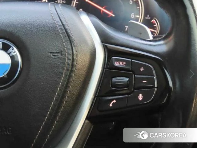 BMW 5 Series (G30) 2018 Черный из Кореи, фото 3