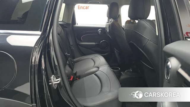 Mini Cooper 2023 Черный из Кореи, фото 2