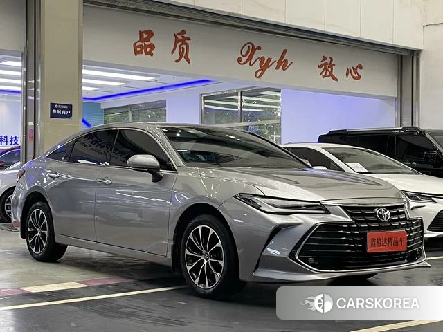 Toyota Avalon 2022 Серебристо-серый из Китая, фото 2