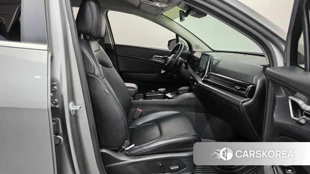 Kia Sportage 5th Generation 2024 Серебристо-серый из Кореи, фото 2