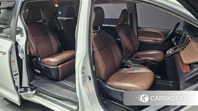 Toyota Sienna 2018 Белый из Кореи, фото 2