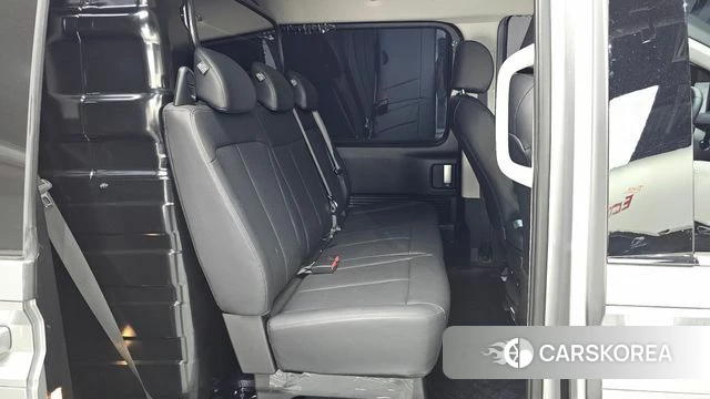 Hyundai Staria 2025 Серебряный из Кореи, фото 2