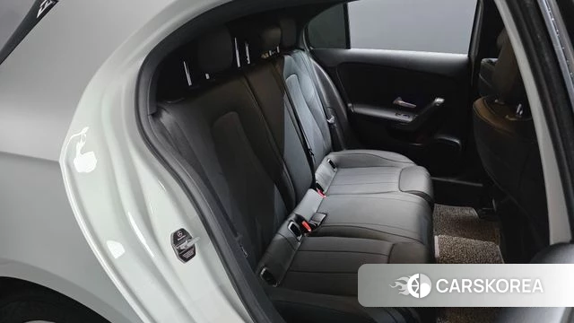 Mercedes-Benz A-Class W177 2021 Белый из Кореи, фото 2