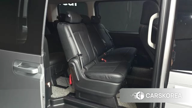 Hyundai Staria 2025 Серебряный из Кореи, фото 2