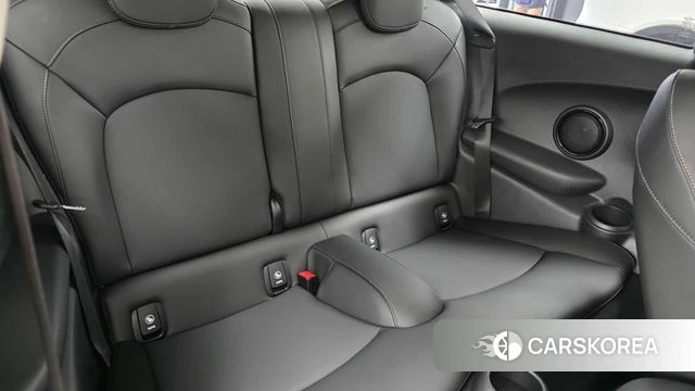 Mini Cooper 2019 Жемчужный цвет из Кореи, фото 2