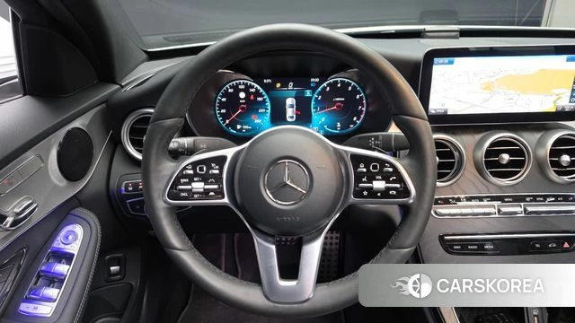 Mercedes-Benz C-Class W205 2021 Белый из Кореи, фото 2