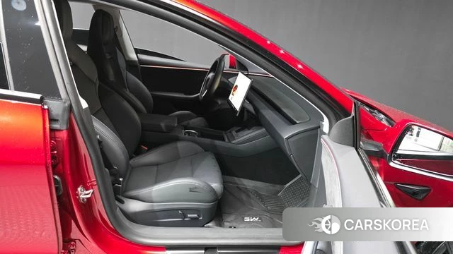 Tesla Model 3 2024 Красный из Кореи, фото 2
