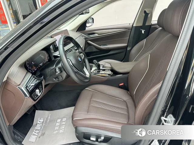 BMW 5 series 2021 Черный из Китая, фото 2