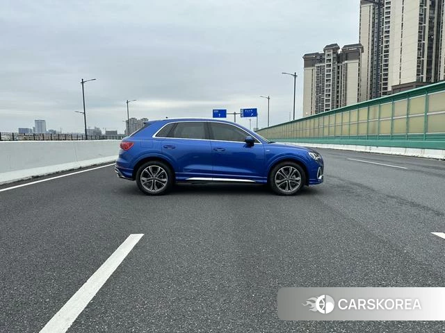 Audi Q3 2021 Синий из Китая, фото 2