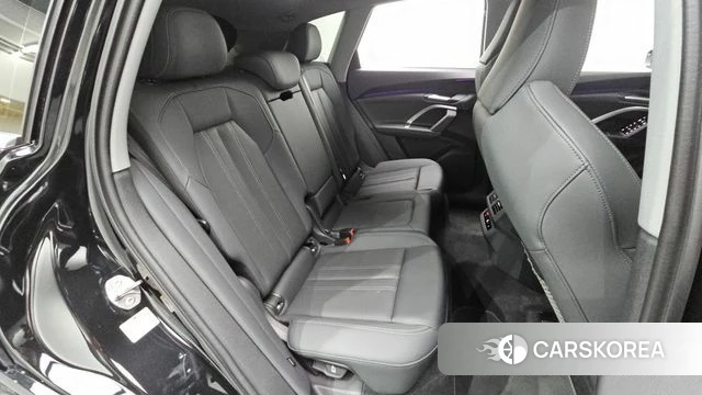 Audi Q5 (80A) 2025 Черный из Кореи, фото 2