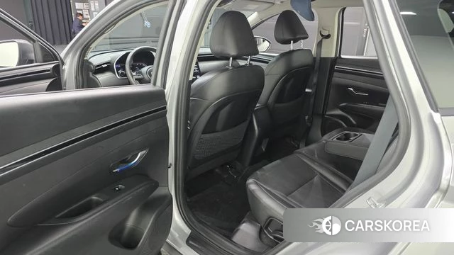 Hyundai Tucson (NX4) 2022 Серебристо-серый из Кореи, фото 2