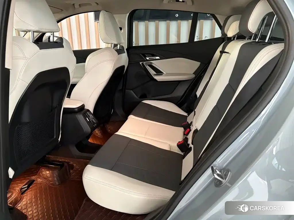 BMW X2 2025 Silver/gray из Китая, фото 2