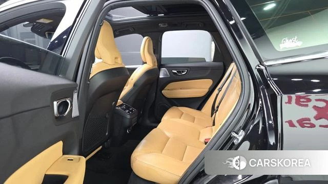 Volvo XC60 second Generation 2018 Черный из Кореи, фото 2