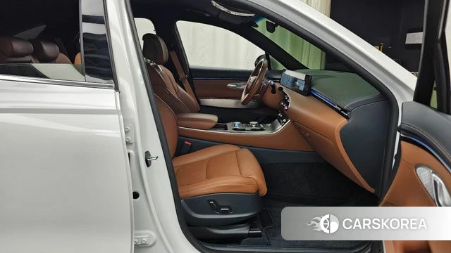 Genesis GV70 2025 Белый из Кореи, фото 2