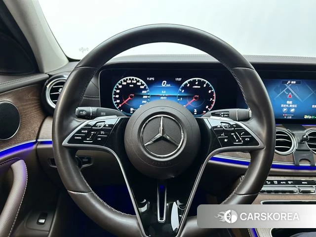 Mercedes-Benz E-Class 2023 Черный из Китая, фото 2