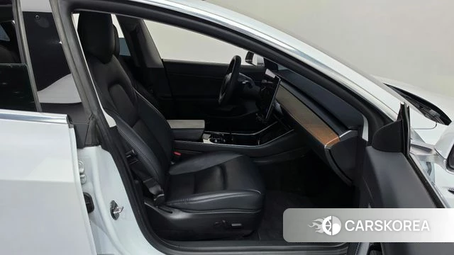 Tesla Model 3 2020 Белый из Кореи, фото 2