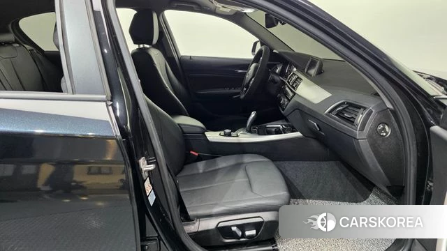 BMW 1 Series (F20) 2018 Черный из Кореи, фото 2