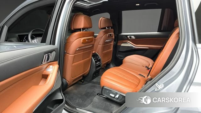 BMW X7 (G07) 2024 Серый из Кореи, фото 2