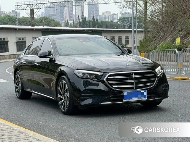 Mercedes-Benz E-Class 2024 Черный из Китая, фото 2