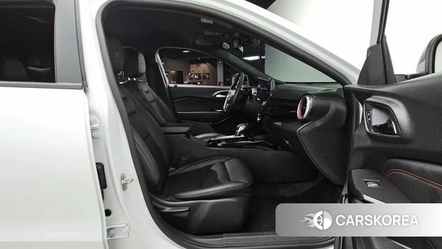 Chevrolet (GM Daewoo) Trax Crossover 2024 Белый из Кореи, фото 2