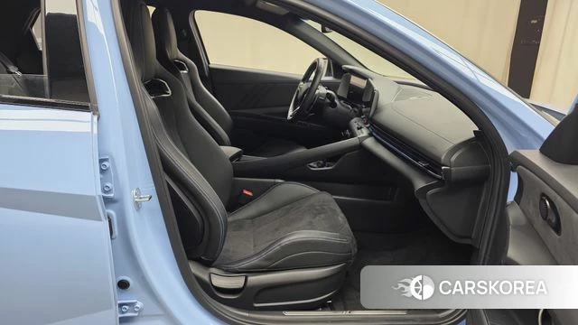 Hyundai The New Avante (CN7) 2025 Светло-серебряный цвет из Кореи, фото 2