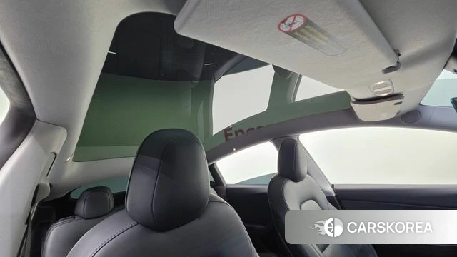 Tesla Model Y 2021 Белый из Кореи, фото 2