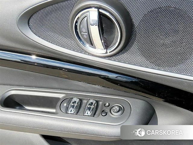 Mini Cooper Clubman 2022 Черный из Кореи, фото 2