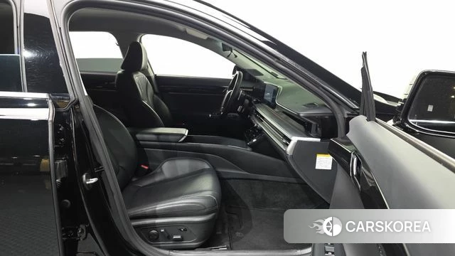 Hyundai Grandeur Hybrid (GN7) 2023 Черный из Кореи, фото 2